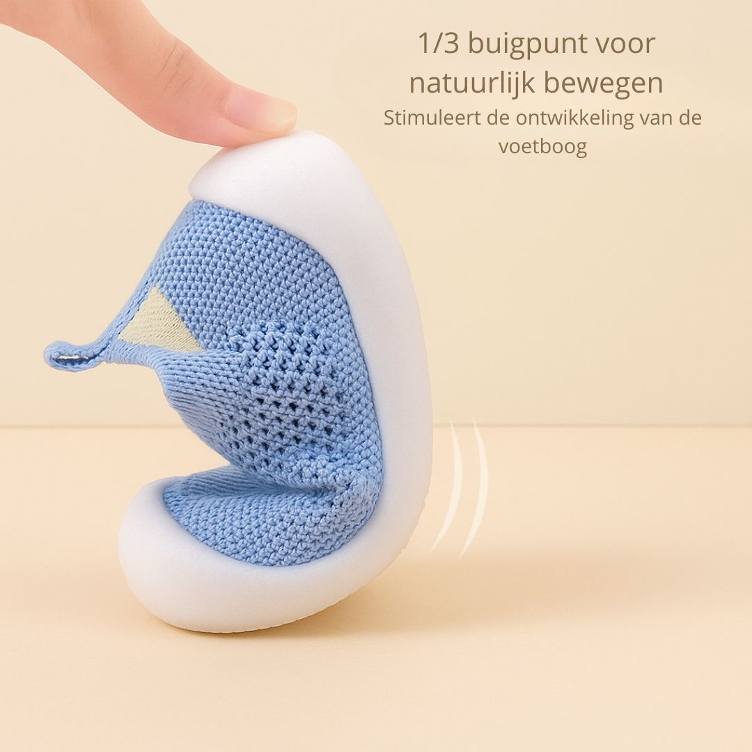 "Ademende kindersneakers met antislipzolen in pastelkleuren. Comfortabele schoenen voor avontuurlijke kinderactiviteiten."