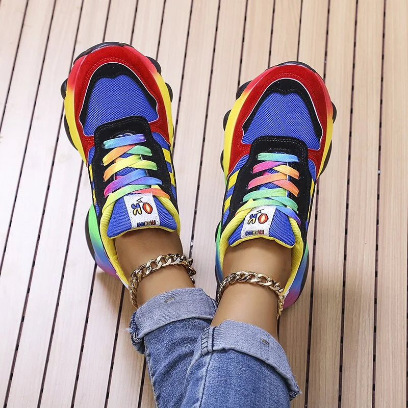 "Blauwe orthopedische sneakers voor dames, met modern ontwerp, ergonomische zool en ademend materiaal voor comfort."