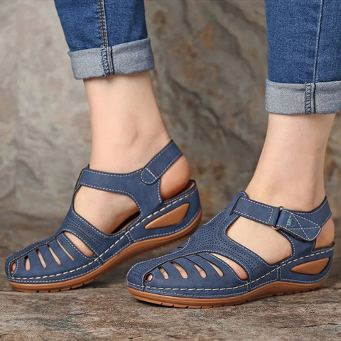Bruine orthopedische sandalen in Romeinse stijl voor dames met klittenband en PU-leer, ideaal voor comfort en stijl.
