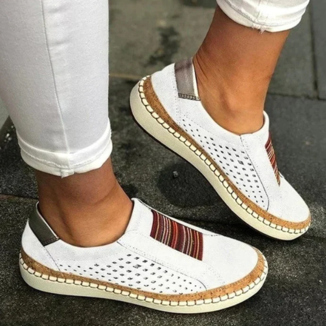 Comfortabele orthopedische damesschoenen, instapmodel met schokabsorberende zool, ergonomisch en elegant ontwerp.