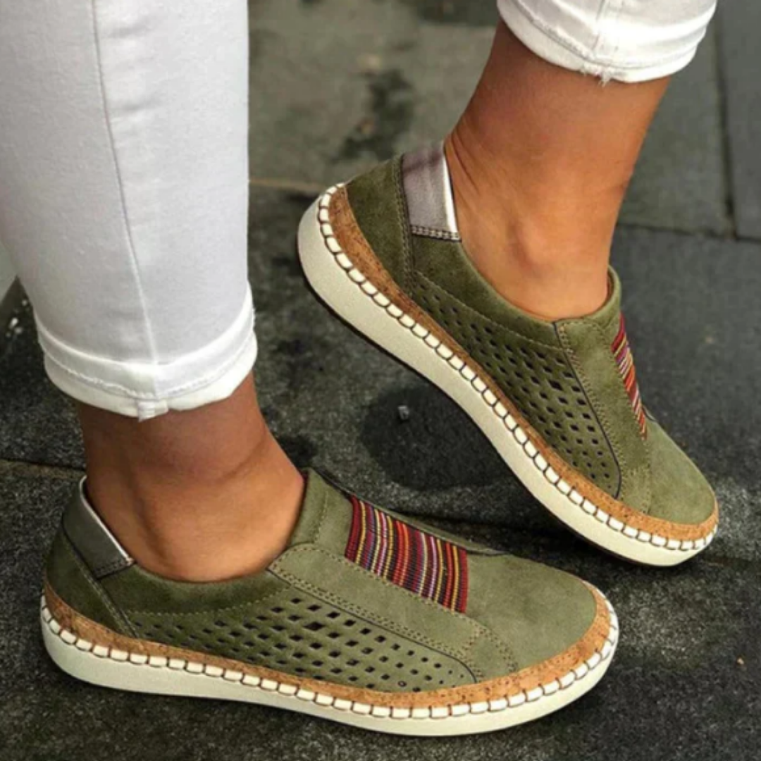 Comfortabele orthopedische damesschoenen, instapmodel met schokabsorberende zool, ergonomisch en elegant ontwerp.