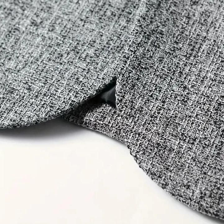 "Elegante herens blazer in marineblauw met klassiek ontwerp; veelzijdig voor elke gelegenheid en gemaakt van hoogwaardige sto