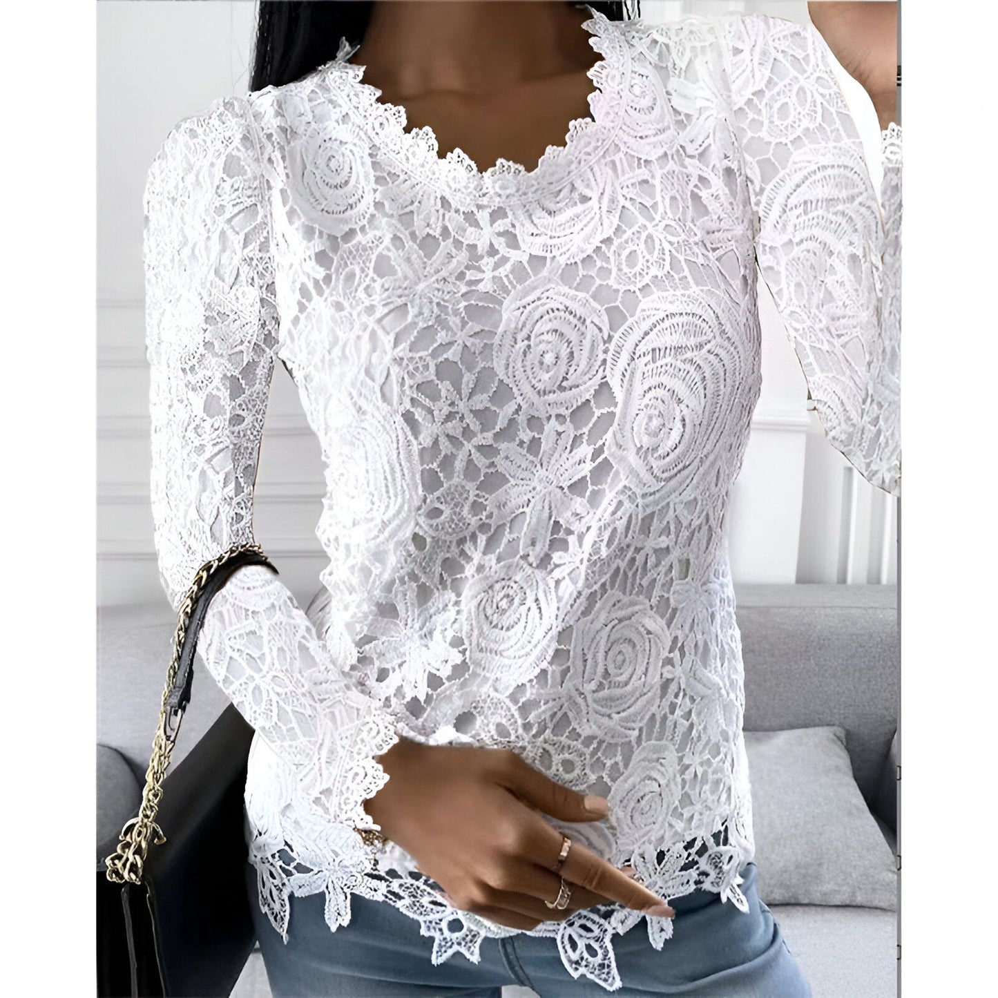 "Elegante kanten blouse met lange mouwen, vrouwelijke uitstraling, klassieke ronde hals, ideaal voor elke gelegenheid."