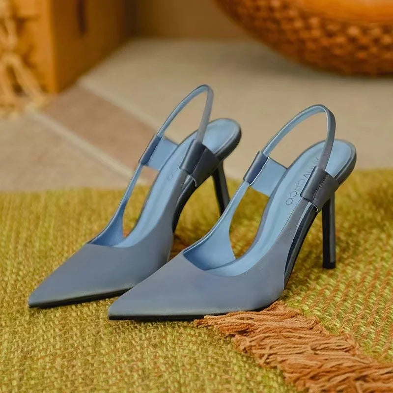 "Elegante slingback pumps met hoge hak, puntige neus, en slingback bandje, perfect voor chique evenementen en dagelijks comfo