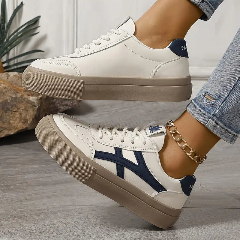 Fleur orthopedische sneakers voor dames, blauw en bruin, stijlvol en comfortabel, met ademend en duurzaam materiaal.