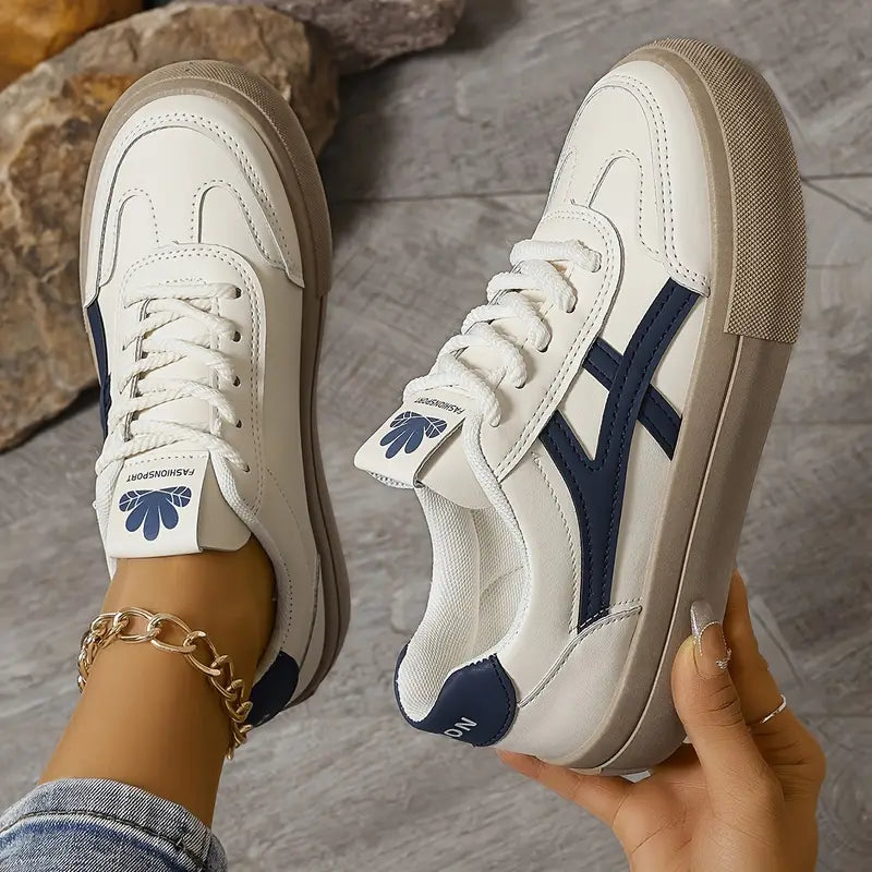 Fleur orthopedische sneakers voor dames, blauw en bruin, stijlvol en comfortabel, met ademend en duurzaam materiaal.