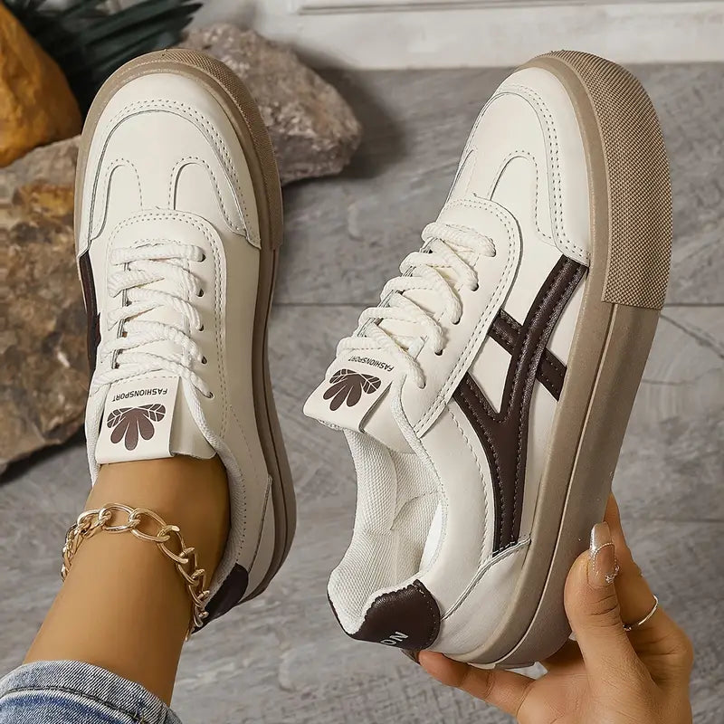 Fleur orthopedische sneakers voor dames, blauw en bruin, stijlvol en comfortabel, met ademend en duurzaam materiaal.