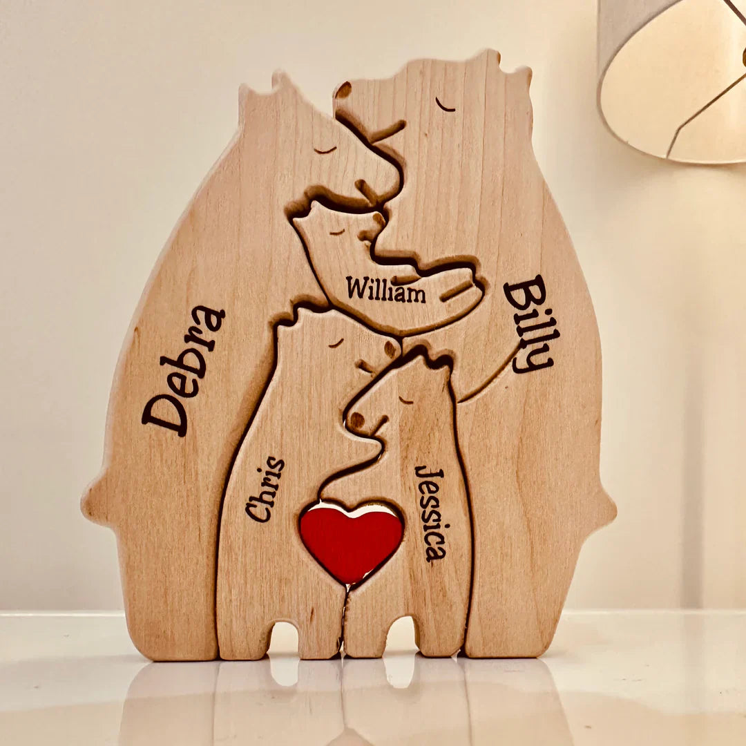"Handgemaakte houten berenbeeldjes familie; unieke decoratie; personaliseerbaar; duurzaam materiaal; home accessoires"