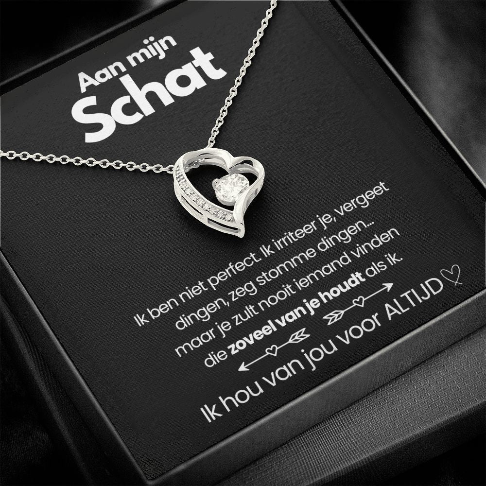 "Hartvormige ketting met sprankelende zirkonia, verstelbare lengte en elegant ontwerp voor dames, symbool van tijdloze liefde