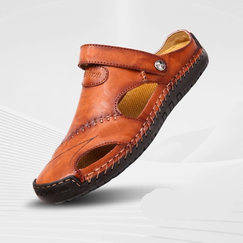 "Heren leren sandalen: klassiek design, duurzaam leer, comfortabele pasvorm, ideaal voor elke outfit."