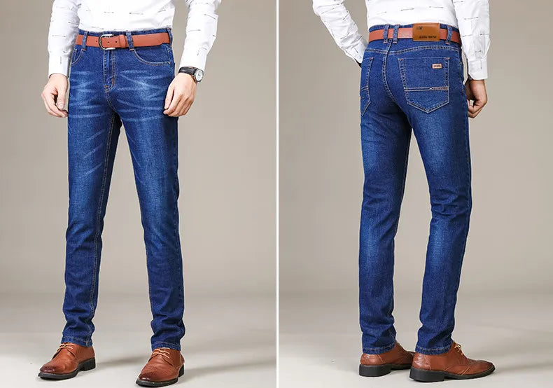 "Heren stretch jeans, slim fit, donkerblauw, nauwsluitend design, elegant en comfortabel voor elke gelegenheid."