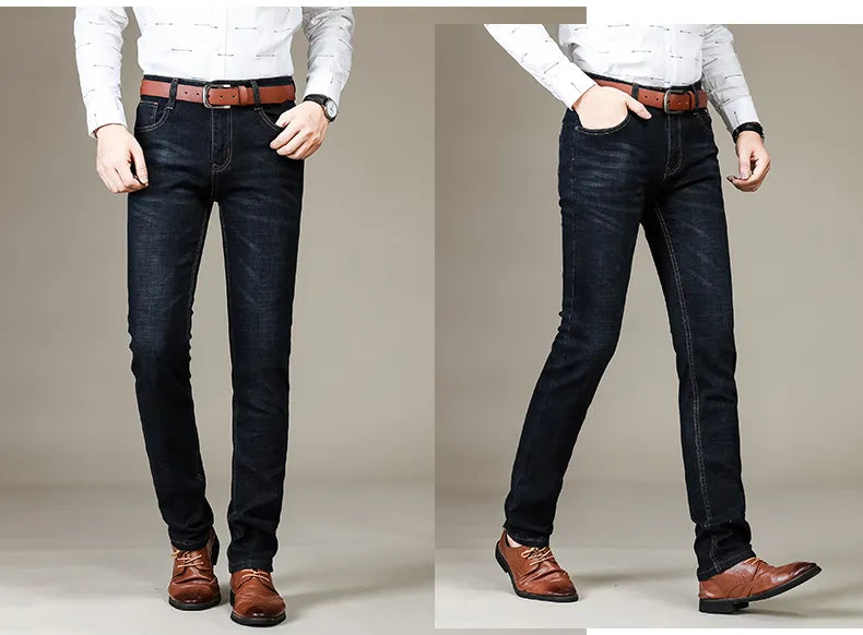 "Heren stretch jeans, slim fit, donkerblauw, nauwsluitend design, elegant en comfortabel voor elke gelegenheid."