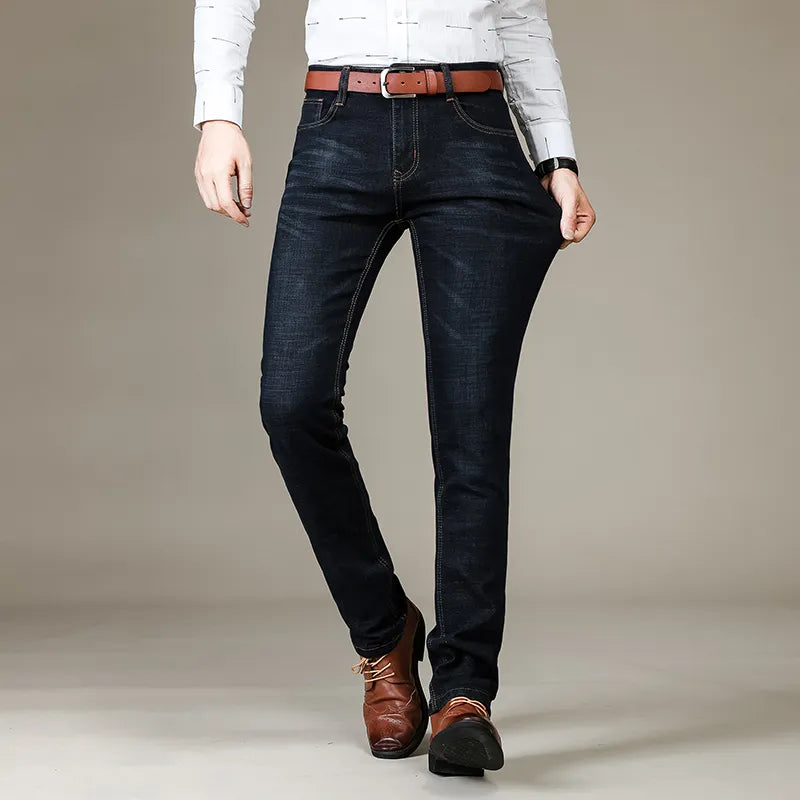 "Heren stretch jeans, slim fit, donkerblauw, nauwsluitend design, elegant en comfortabel voor elke gelegenheid."