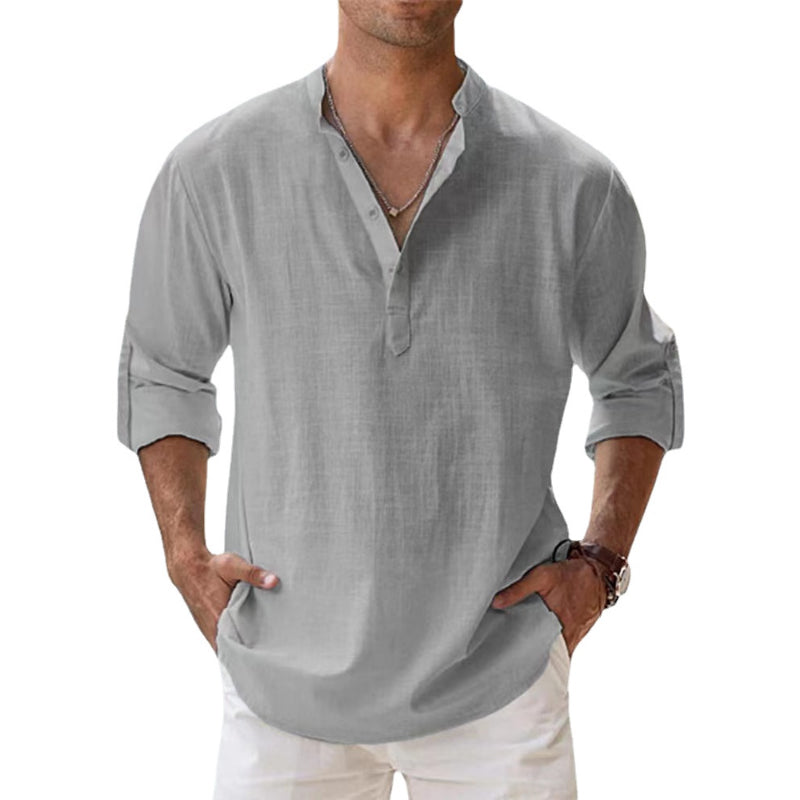 Lichtgewicht linnen herenoverhemd, Henley stijl, lange mouw, in lichtblauw. Perfect voor zomer en casual uitjes.
