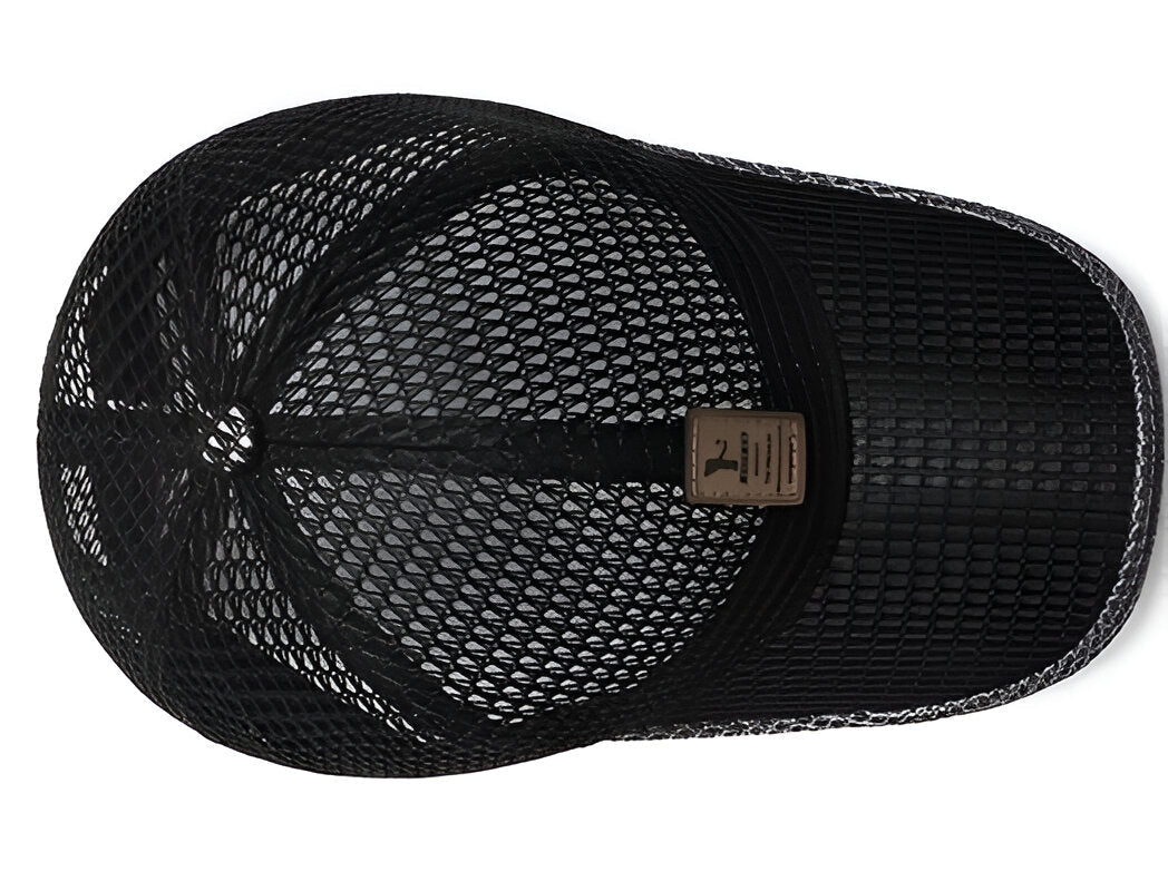 "Lichtgewicht mesh sport cap, verstelbaar, ademend en sneldrogend, ideaal voor actieve outdoor activiteiten."