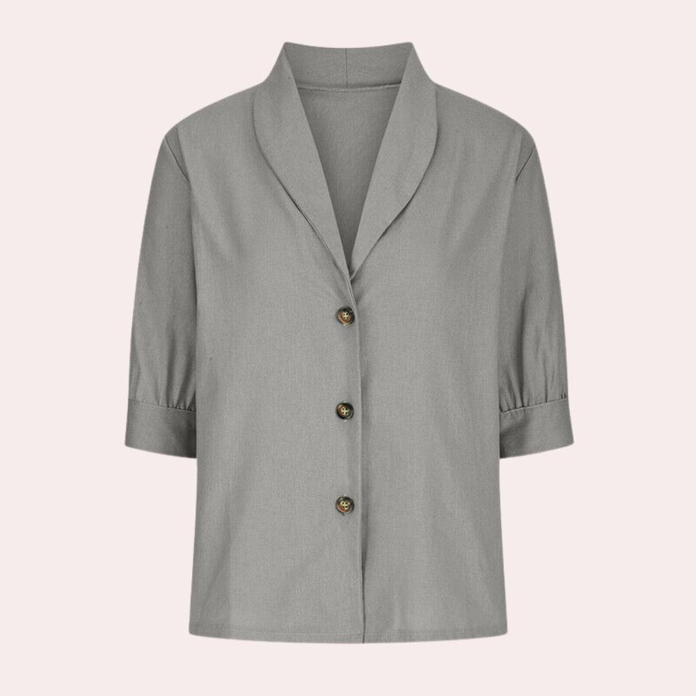 "Luchtige damesblouse in grijs linnen met elegante envelop halslijn, stijlvolle knopen, perfect voor lente en zomer."