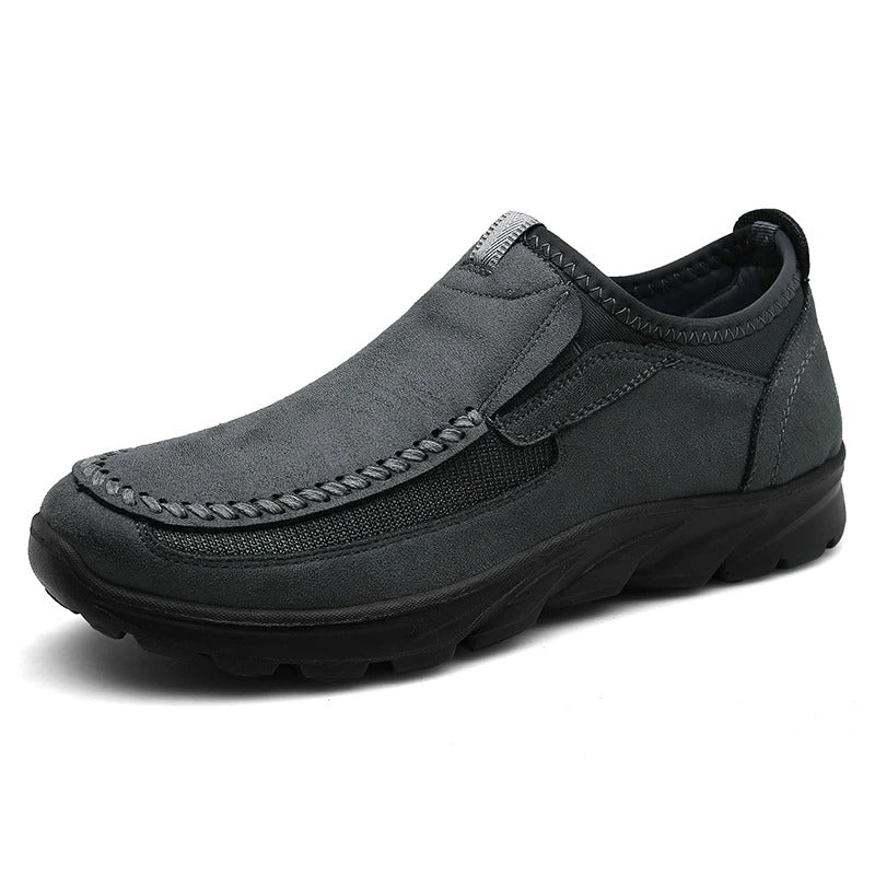 "Luxe orthopedische herenschoenen in bruin leer, ergonomisch ontwerp met ruime teendoos en anatomische steunzool."