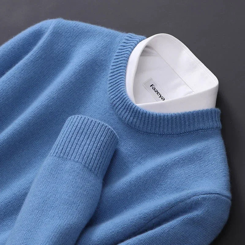 "Luxueuze kasjmier herentrui, elegante snit, blauw en camel, voor stijl en warmte. Ideaal voor casual en formele gelegenheden