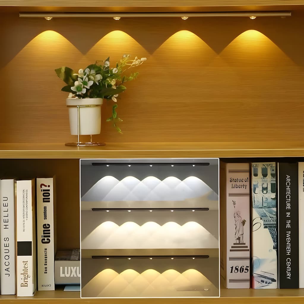 "Moderne draadloze LED wandlamp met bewegingssensor, energiezuinig en elegant, ideaal voor elke woonruimte."