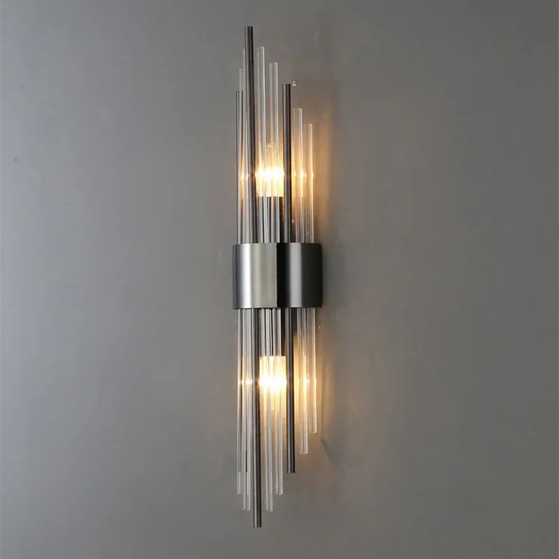 "Moderne wandlamp goud, tijdloze elegantie, luxe verlichting voor verfijnd interieur."
