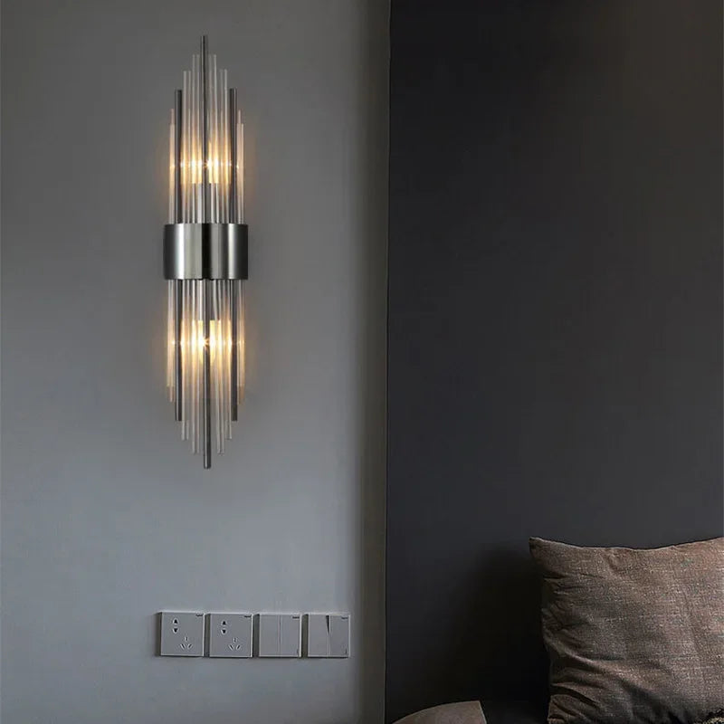 "Moderne wandlamp goud, tijdloze elegantie, luxe verlichting voor verfijnd interieur."