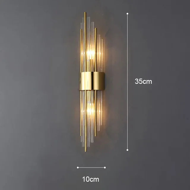 "Moderne wandlamp goud, tijdloze elegantie, luxe verlichting voor verfijnd interieur."
