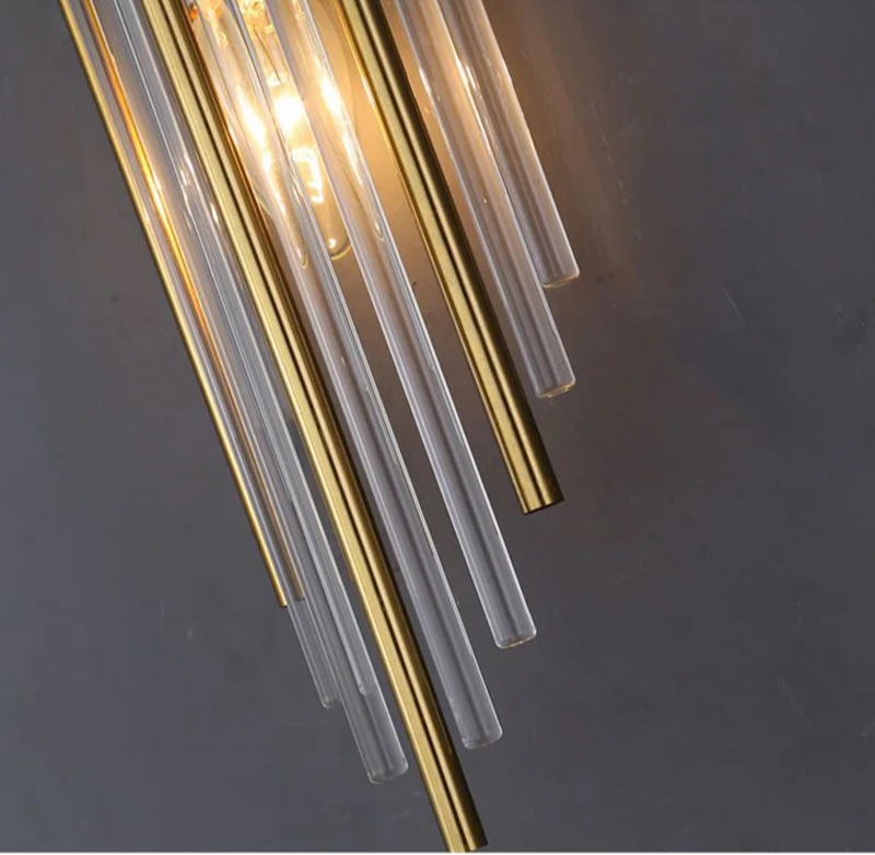"Moderne wandlamp goud, tijdloze elegantie, luxe verlichting voor verfijnd interieur."