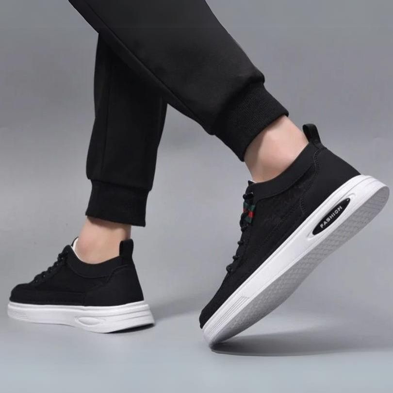 "Orthopedische herenschoenen, grijs, eigentijds design, comfortabel en ondersteunend, perfect voor dagelijkse casual outfits.