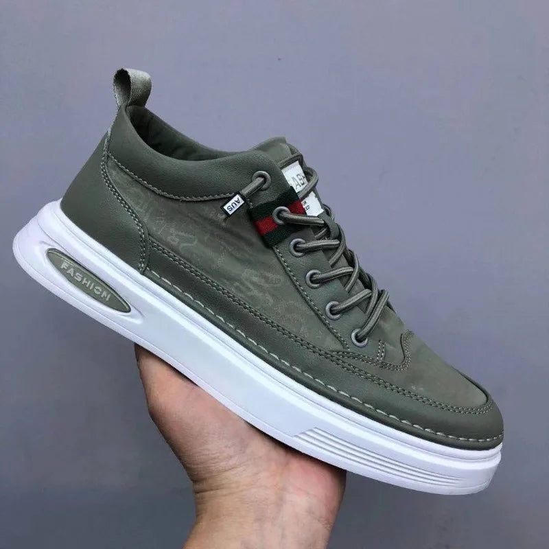 "Orthopedische herenschoenen, grijs, eigentijds design, comfortabel en ondersteunend, perfect voor dagelijkse casual outfits.