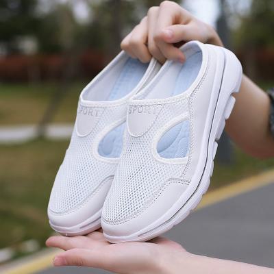 "Orthopedische herenslippers, gebreid bovenwerk, ergonomische zool, zwart-grijs-wit, stijlvol en comfortabel, slip-on ontwerp