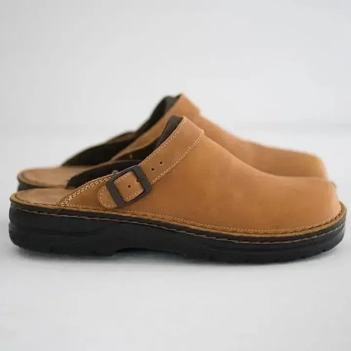 "Orthopedische leren heren pantoffels, luxe en stijlvol design met open hiel en antislip zool voor ultiem comfort."
