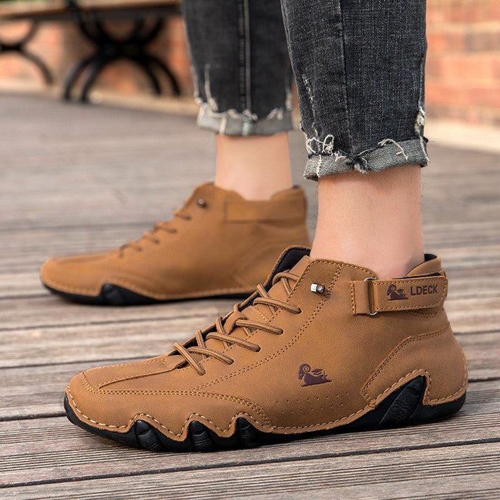 Orthopedische leren schoen, elegant design in diverse kleuren, biedt stijl en comfort voor dagelijks gebruik.