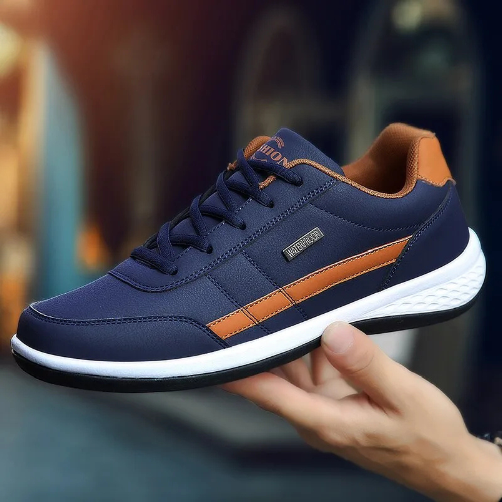 "Orthopedische leren sneakers voor heren, witte sneaker met stijlvolle afwerking en comfortabele pasvorm."