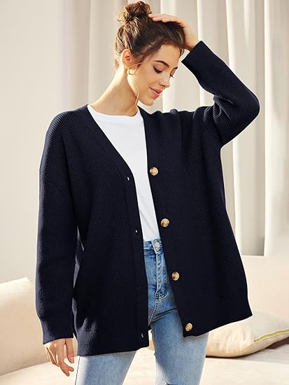 "Oversized damesvest, V-hals, knoopsluiting, warme stof, comfortabele pasvorm, stijlvol voor koele dagen"