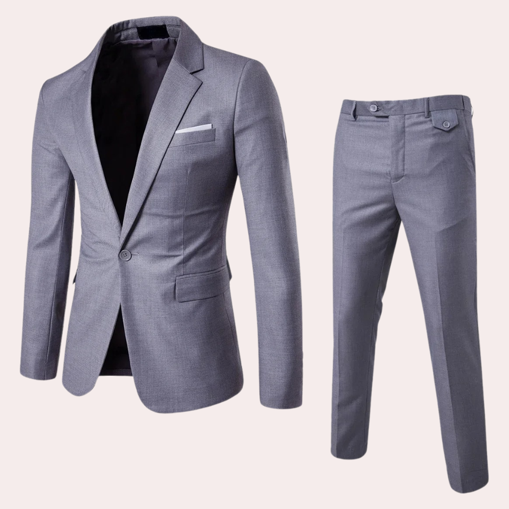 "Rood luxe heren zomerpak met stijlvolle blazer en pantalon, perfecte pasvorm, elegant voor formele gelegenheden."