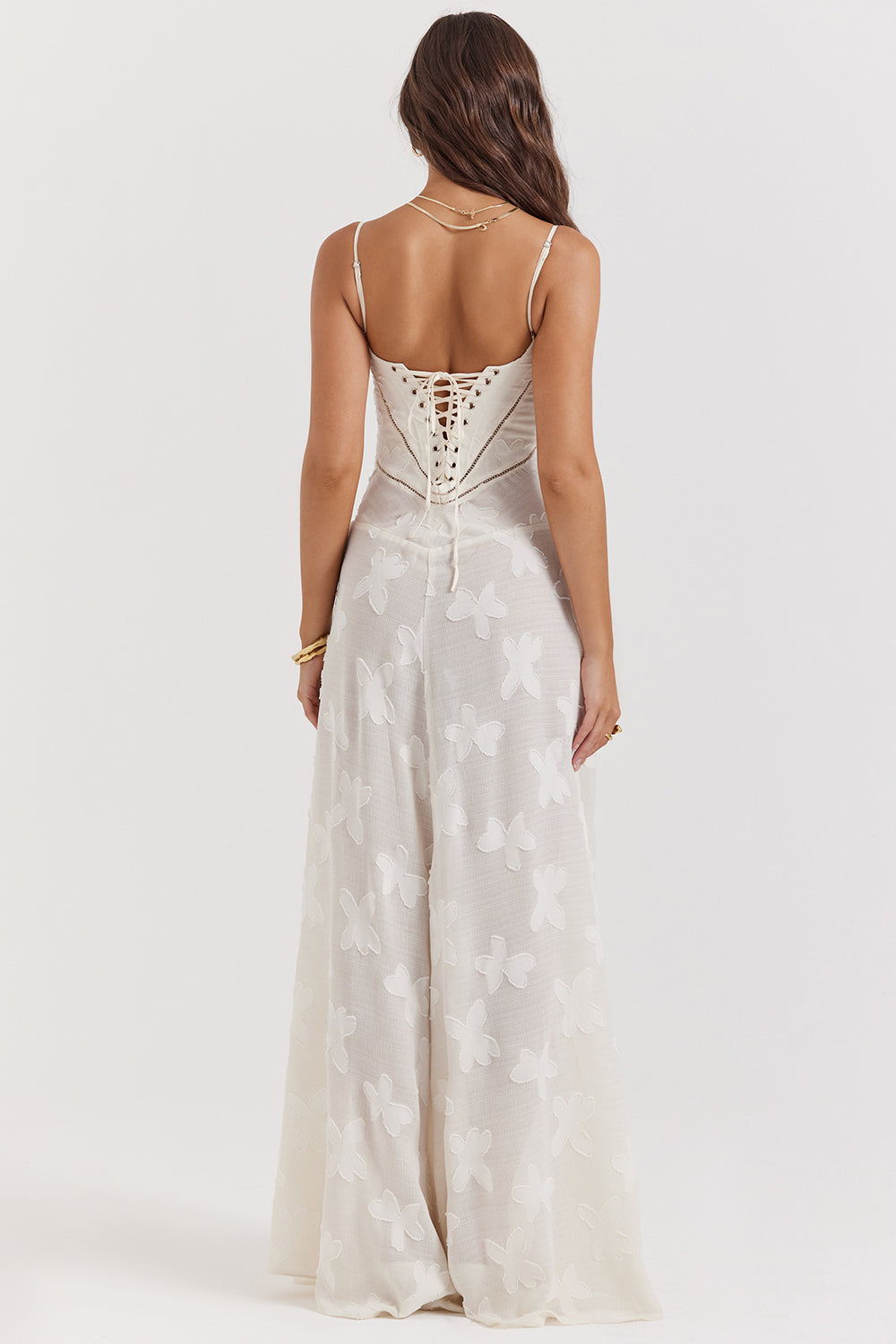 "Rugloze Elvina maxi jurk met geborduurde details, elegante lange jurk voor zomerse gelegenheden in vrouwenmode"