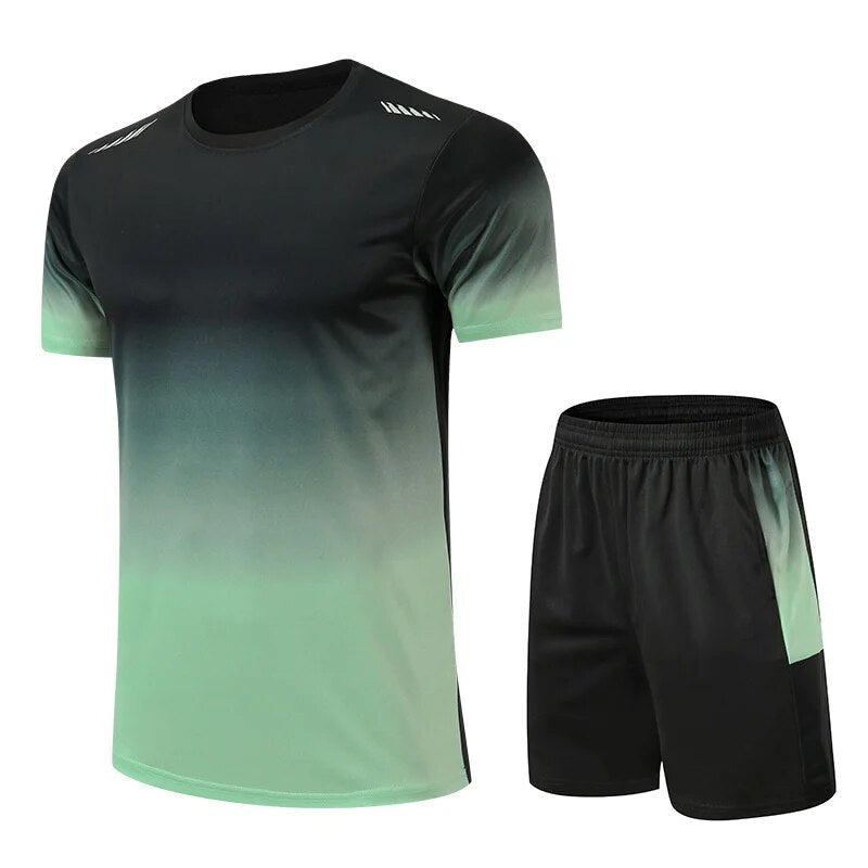 "Sportieve mannenkleding set met blauw shirt en zwarte korte broek, ideaal voor sport en vrijetijdsbesteding."