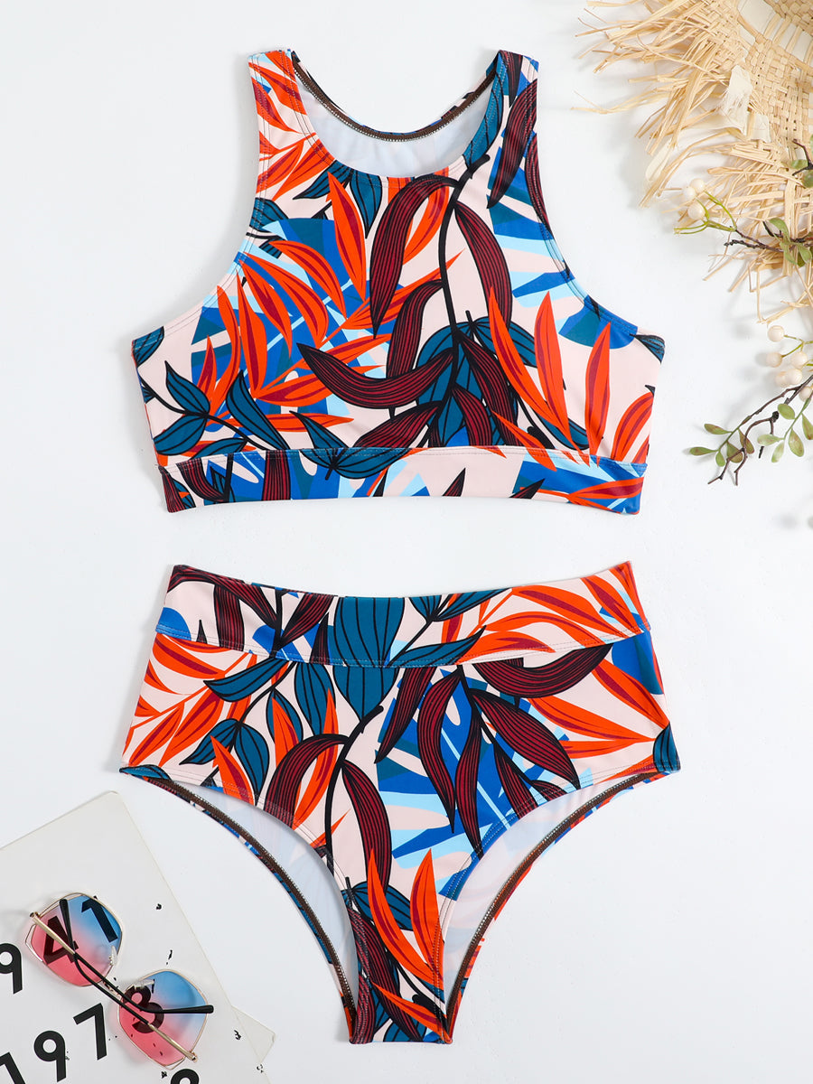 "Sportieve Nova bikini set, ademende stoffen, flatterende snit, trendy ontwerp, perfect voor strand of zwembad."