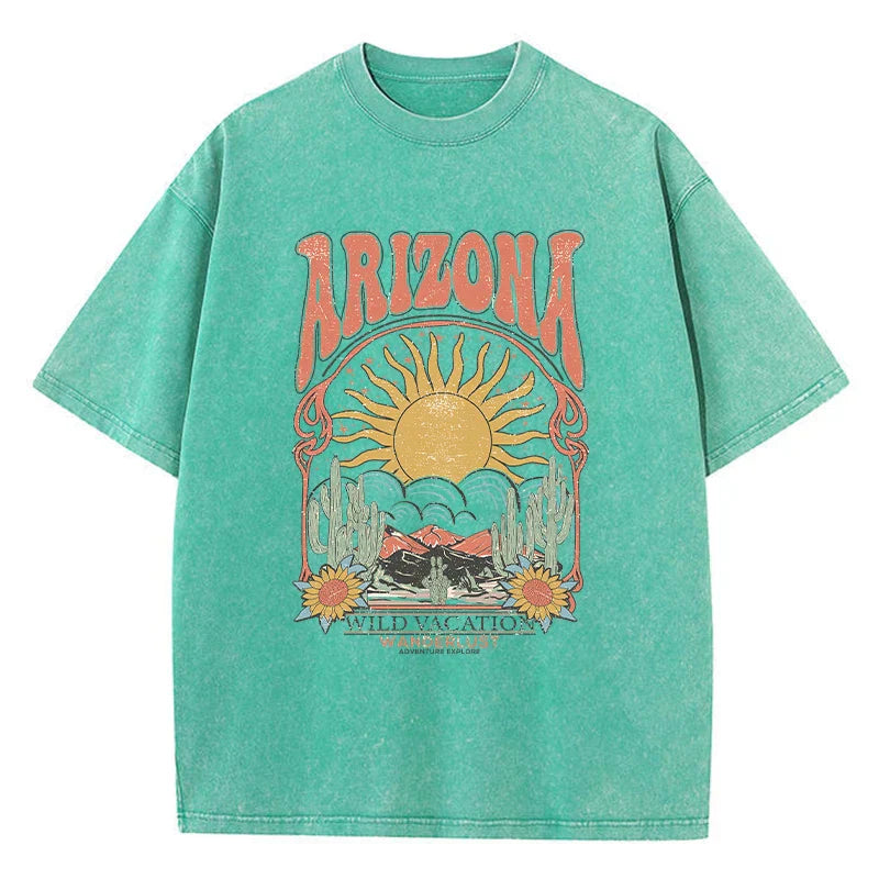 "Stijlvol Dalina Vintage T-shirt voor dames, extra zacht gewassen katoen, relaxte pasvorm in blauw en groen."