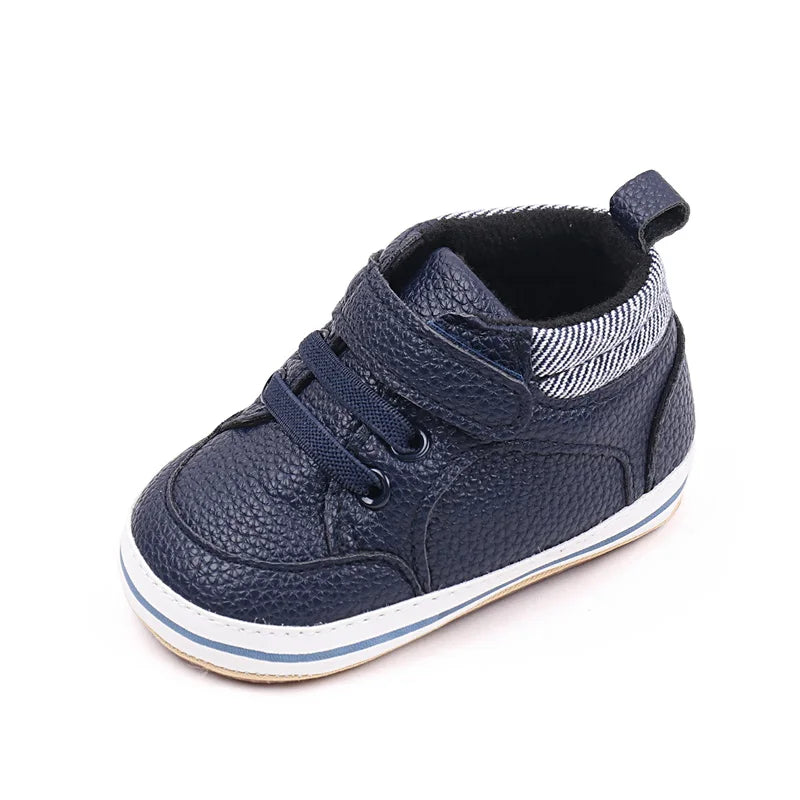 "Stijlvolle babyschoenen met zachte zolen, antislip en modieuze kleuren, ideaal voor eerste stapjes en comfortabel lopen."