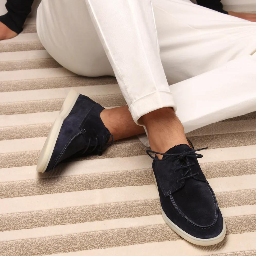 "Stijlvolle heren suède instappers, elegante afwerking en comfortabele pasvorm, ideaal voor zowel zakelijk als casual gebruik