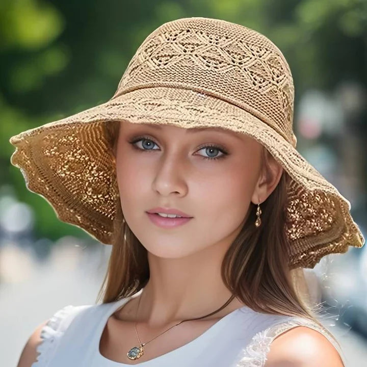 Stijlvolle Odessa zonnehoed met brede rand en elegante uitstraling, ideaal voor zomerse dagen; biedt UV-bescherming.