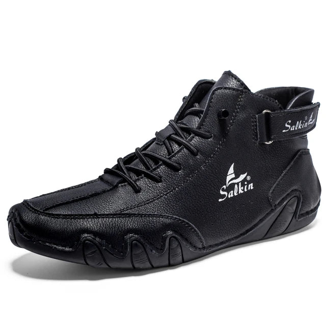 "Stijlvolle orthopedische leren herenschoenen met klassieke look, ontworpen voor dagelijks comfort en goede houding."