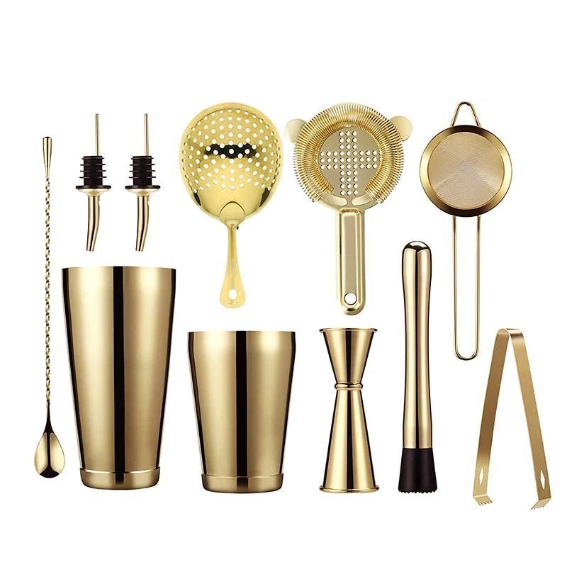 "Stijlvolle roestvrijstalen cocktailshaker set met essentiële accessoires voor thuiscocktails, ideaal voor elke thuisbar."