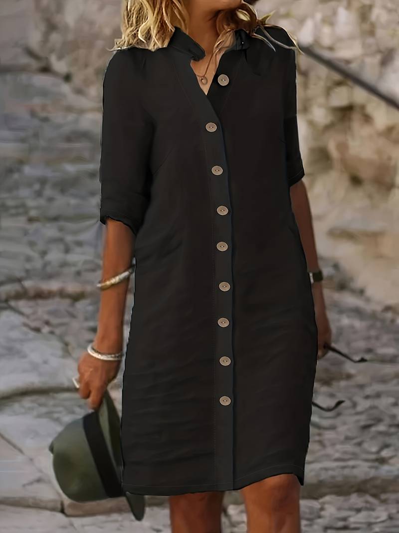 "Stijlvolle shirt dress met knoopsluiting, kraag en zakken in marineblauw. Comfortabel, ademend materiaal voor veelzijdige st