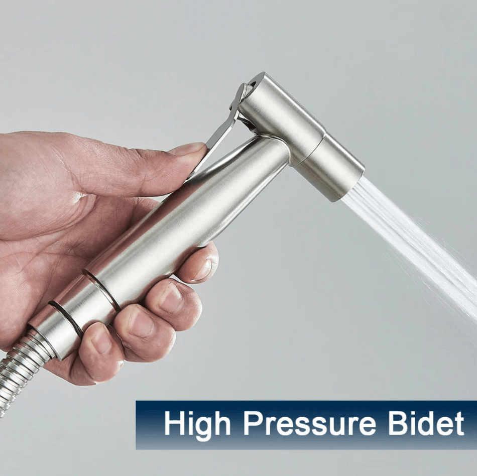 "Toilet bidet sprayer voor hygiëne, modern zilver design, duurzaam materiaal, eenvoudig te installeren, waterbesparend."