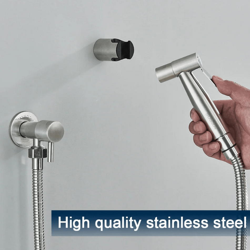 "Toilet bidet sprayer voor hygiëne, modern zilver design, duurzaam materiaal, eenvoudig te installeren, waterbesparend."