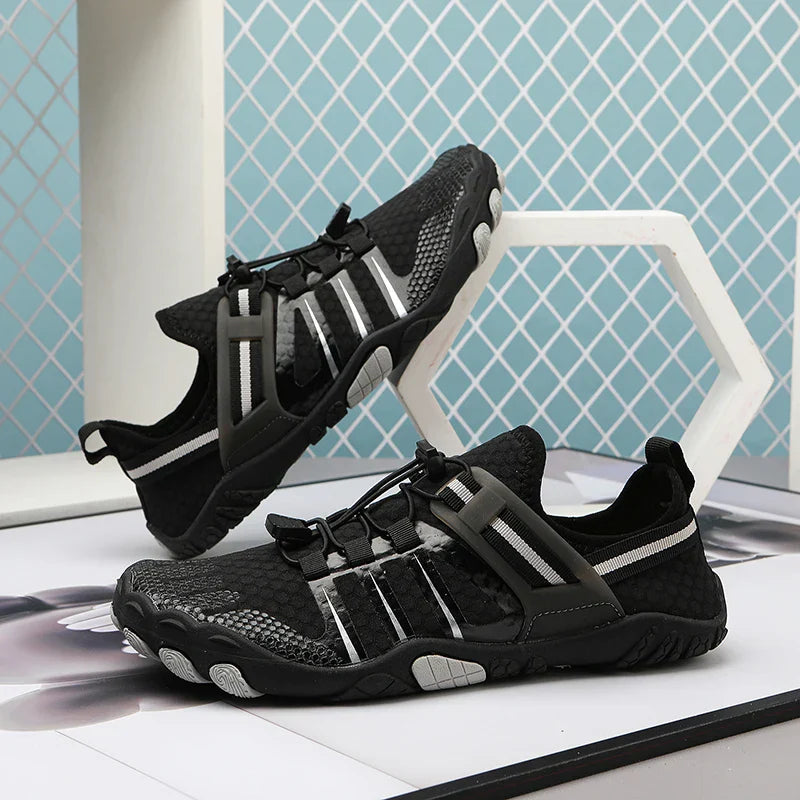 "Uniseks waterschoenen sneldrogend mesh met antislip zool, ideaal voor all-terrain gebruik in natte omstandigheden."