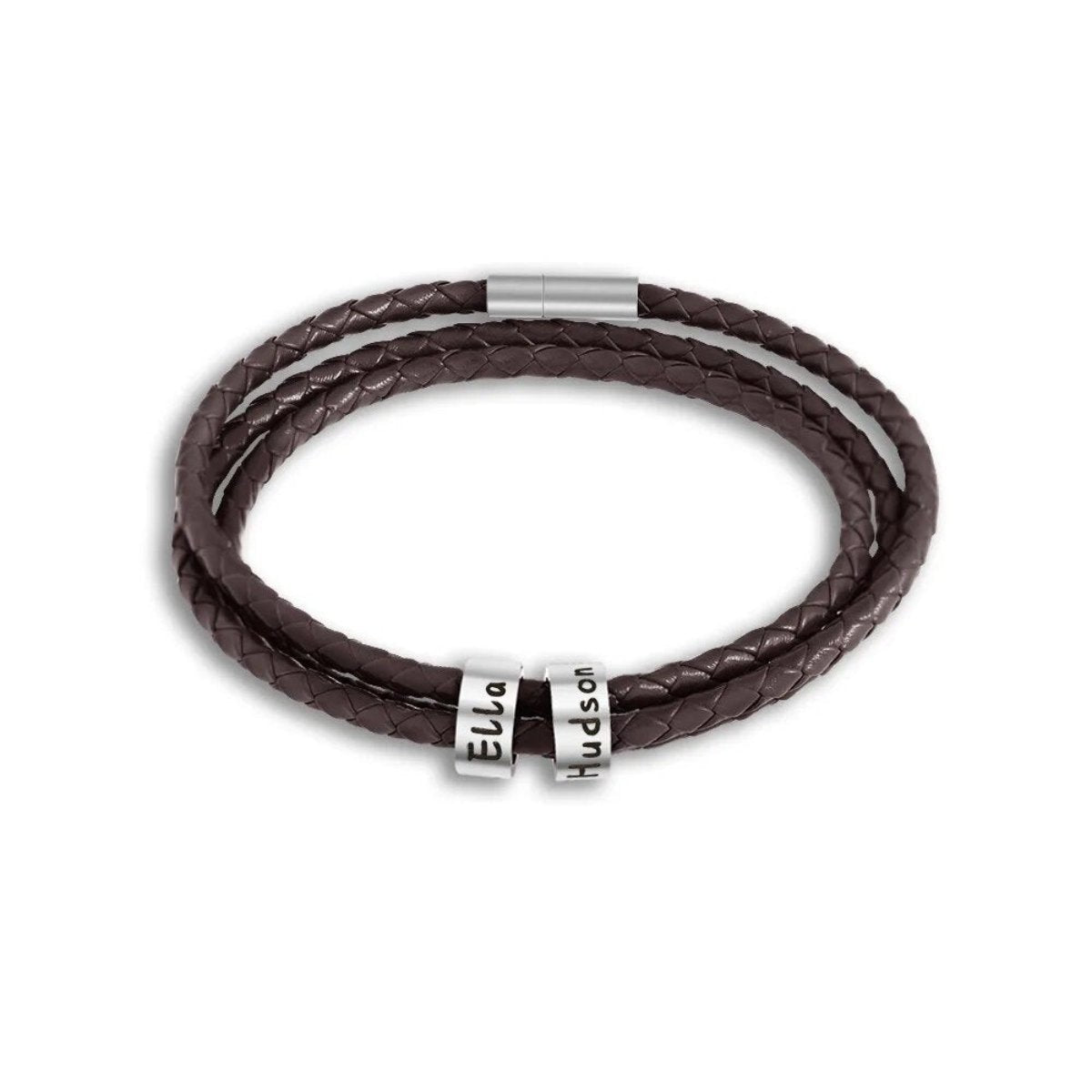 "Unisex leren armband met zilveren kralen en persoonlijke namen in zwart of bruin, stijlvol en betekenisvol accessoire."