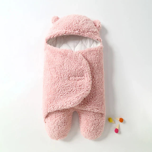 "Zachte babydeken met knusse textuur, perfect voor koude dagen, ultrazacht en veilig voor baby's comfort."